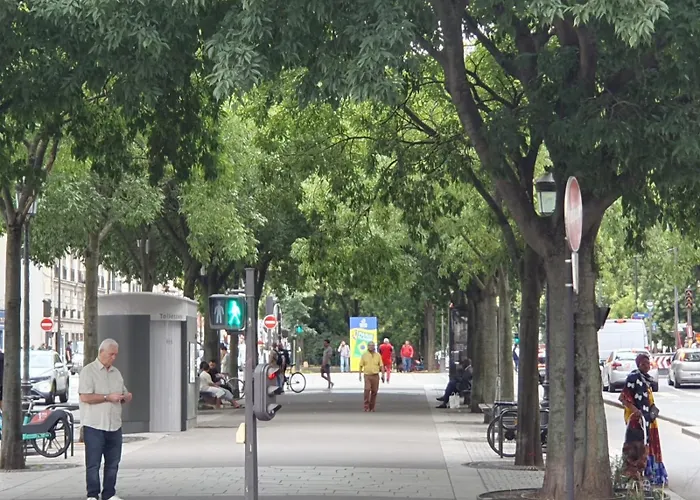 Salon Pont De L Ourcq